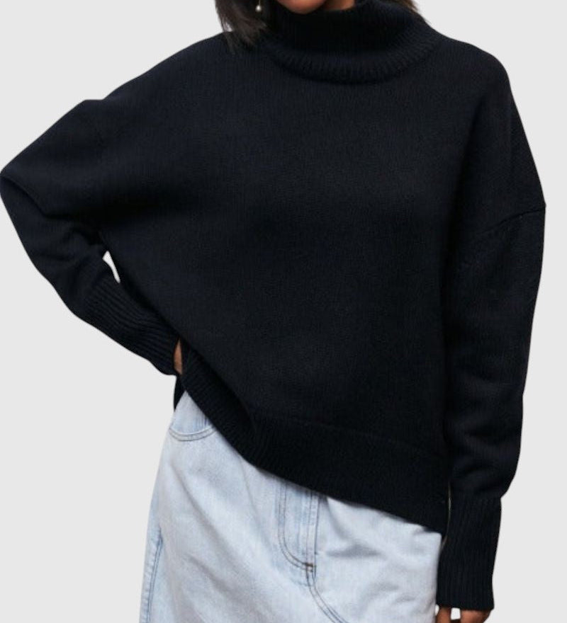 Ivana | Mīksts, elegants, mūžīgs stils ar augstu apkakli