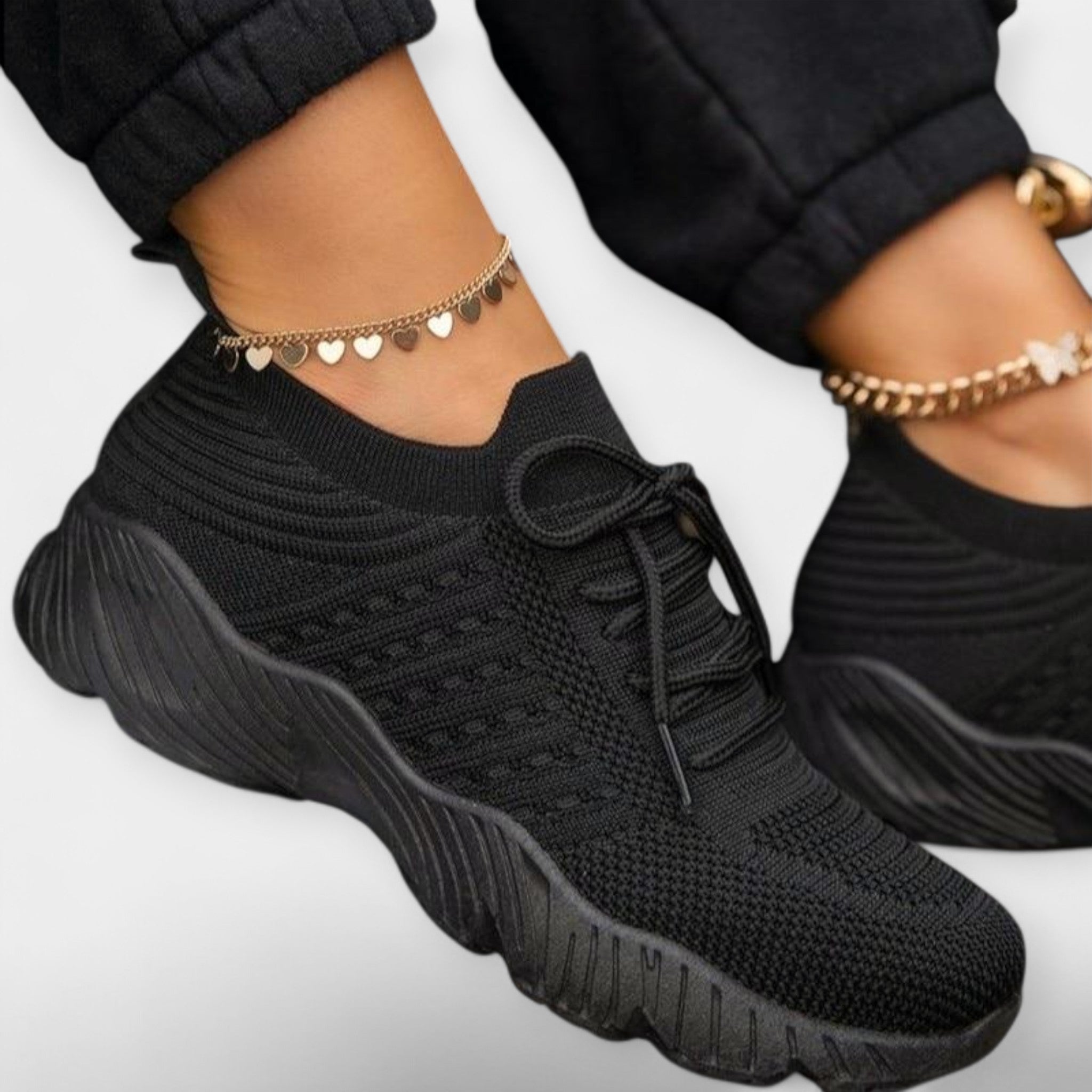 Lili | Vieglas kedas ar modernu dizainu